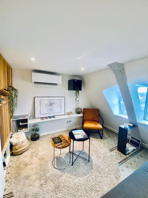 *Astoria 6* Appart Cosy En Plein Centre 비시 외부 사진